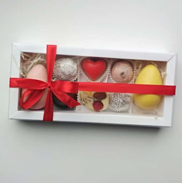 Пасхальный набор конфет с шоколадными яйцами